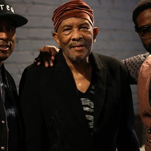 Аватар для Adrian Younge, Ali Shaheed Muhammad & Roy Ayers