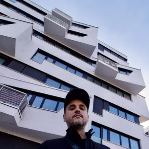 Arthur Robert için avatar