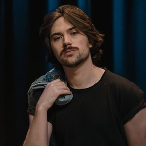 Avatar for Dustin Bird