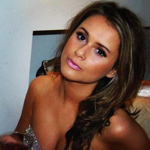 Avatar for Isobel Thomas