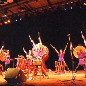 Joji Hirota & The Taiko Drummers 的头像