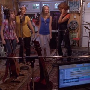 Mitchie, Lola, Tess, Ella & Peggy 的头像