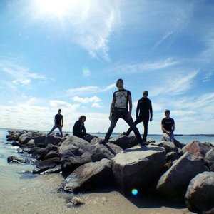 Thoughts Under Fire 的头像