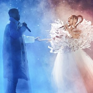 'Ariana Grande & Kid Cudi' için resim