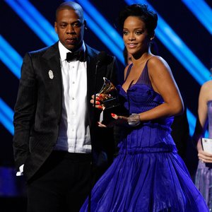 Jay-Z, Rihanna & E.S. Posthumus 的头像