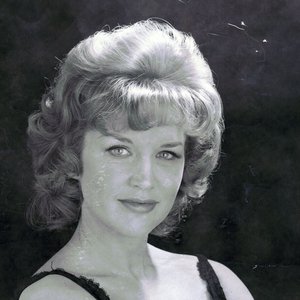 Debbie Dean için avatar