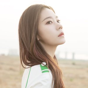 火箭少女101紫宁 的头像