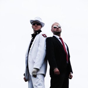 Avatar for Kash & Nik Page