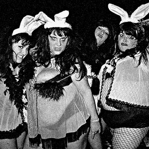 The Glamour Pussies 的头像