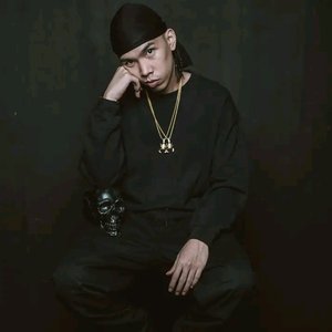 Rjay Ty 的头像