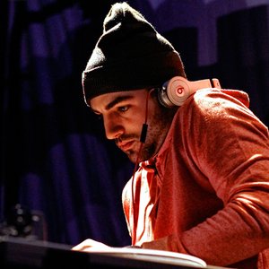 Dj E-V 的头像