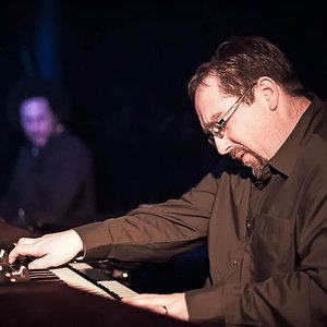 Ron Oswanski 的头像