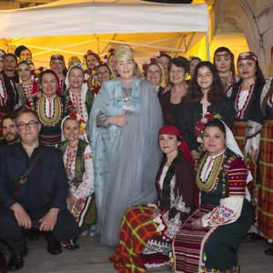 The Mystery Of The Bulgarian Voices featuring Lisa Gerrard 的头像