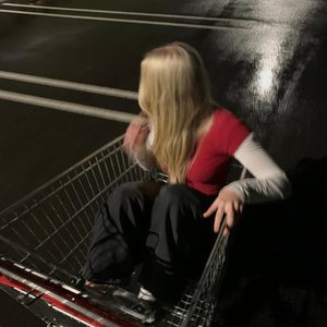 gosh she looks pretty