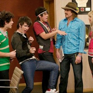 Hannah Montana (feat. Jonas Brothers) 的头像