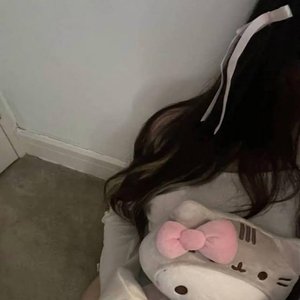 hk girl - Single