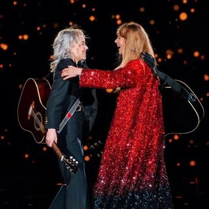 Taylor Swift, Phoebe Bridgers için avatar