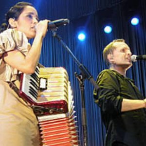 Miguel Bosé & Julieta Venegas 的头像