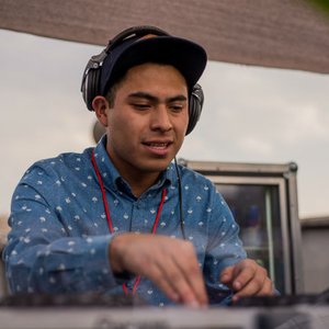 Alan Rosales 的头像