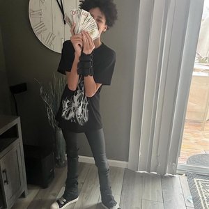 U a Street Nikka Getting Punched On - Single