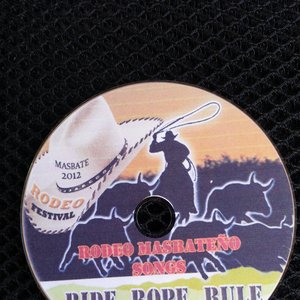 “2012 Rodeo Masbateno Songs”的封面