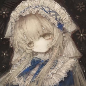 割れた鏡に落ちる涙