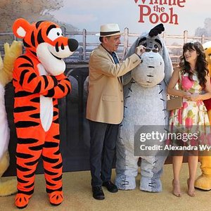 Jim Cummings, Zooey Deschanel, Robert Lopez & Kristen Anderson-Lopez 的头像