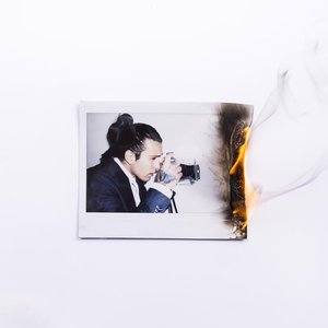 Polaroid - Single