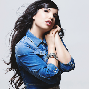 Run Run — Indila | Last.fm