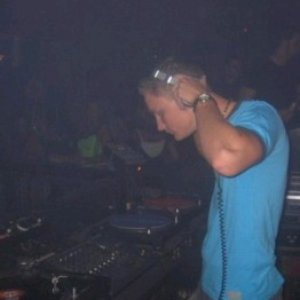 Doctor Bass 的头像
