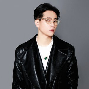 브론즈 的头像