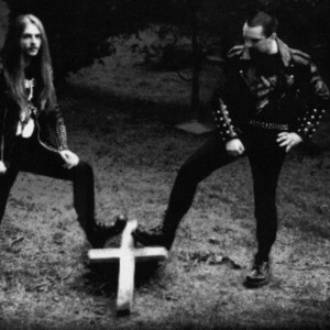 Iuvenes photo provided by Last.fm