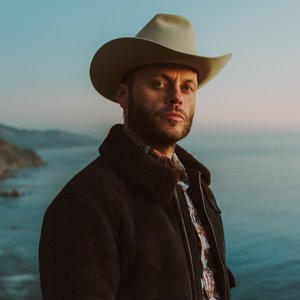 Charley Crockett 的头像