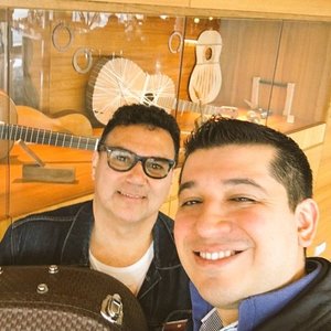 Avatar for Pacho Flores & Jesús “Pingüino” González