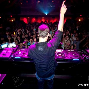Dirty South & Sebastian Ingrosso vs. Julie Thompson のアバター