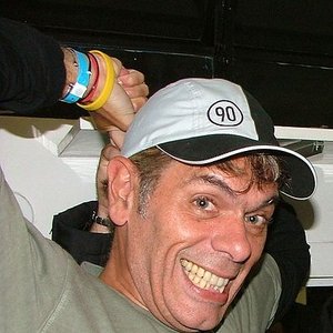 Roger Moreira 的头像
