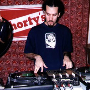 DJ Faust 的头像