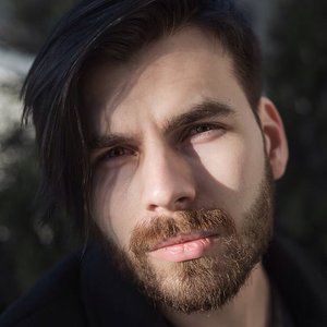 YAn YArosh 的头像