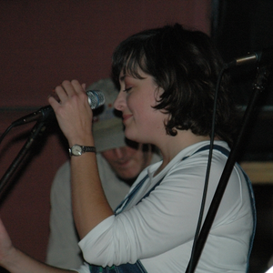 Kelly Hogan & The Wooden Leg photo provided by Last.fm