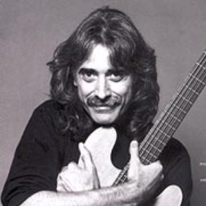 Carles Benavent photo provided by Last.fm