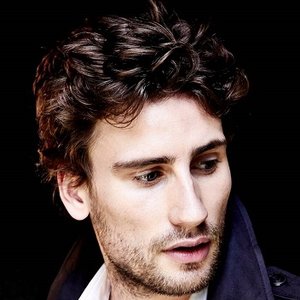 Edward Holcroft 的头像