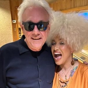 Trevor Horn, Lady Blackbird 的头像