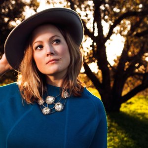 Sara Watkins 的头像