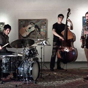 The Nick Mazzarella Trio 的头像