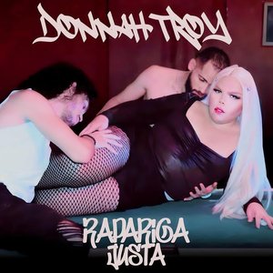 Rapariga Justa