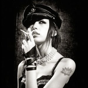 NANA starring MIKA NAKASHIMA 的头像
