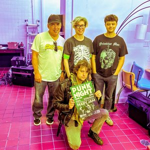 Slime Monsters From Outer Space 的头像