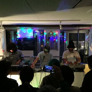 シャラズルタラリ 的头像