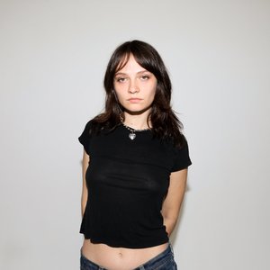 Cherry Glazerr 的头像