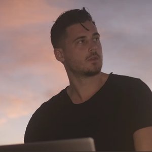 Will Knight 的头像